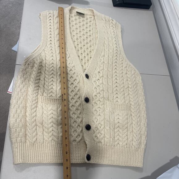 Carraig Donn Irish Wool Sweater Vest Cable Knit Button Front Ivory Grandpa XL - Picture 9 of 12